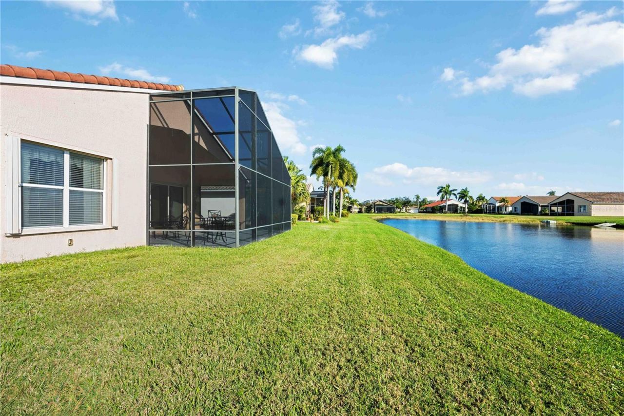 4218 64th Drive E, Sarasota, FL 34243 Photo