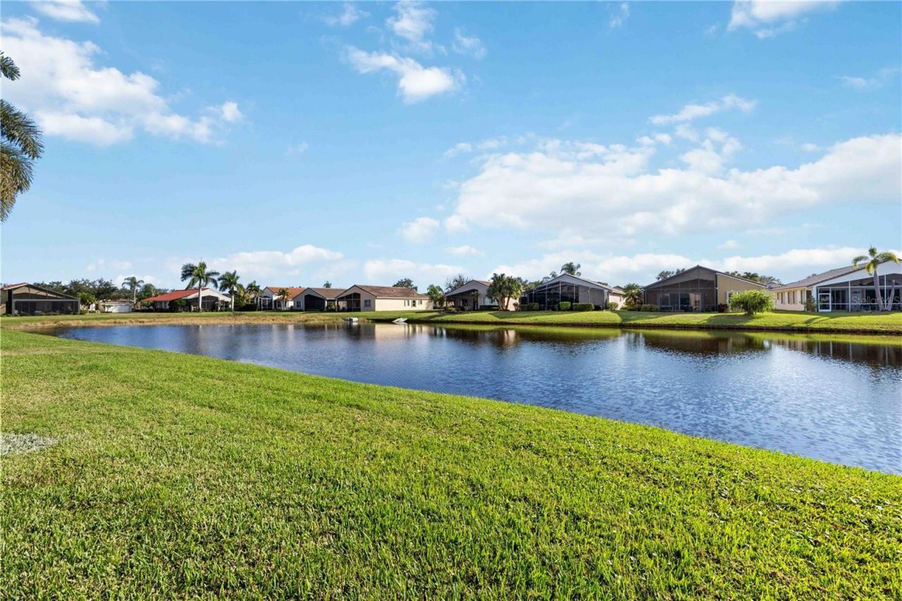 4218 64th Drive E, Sarasota, FL 34243 Photo