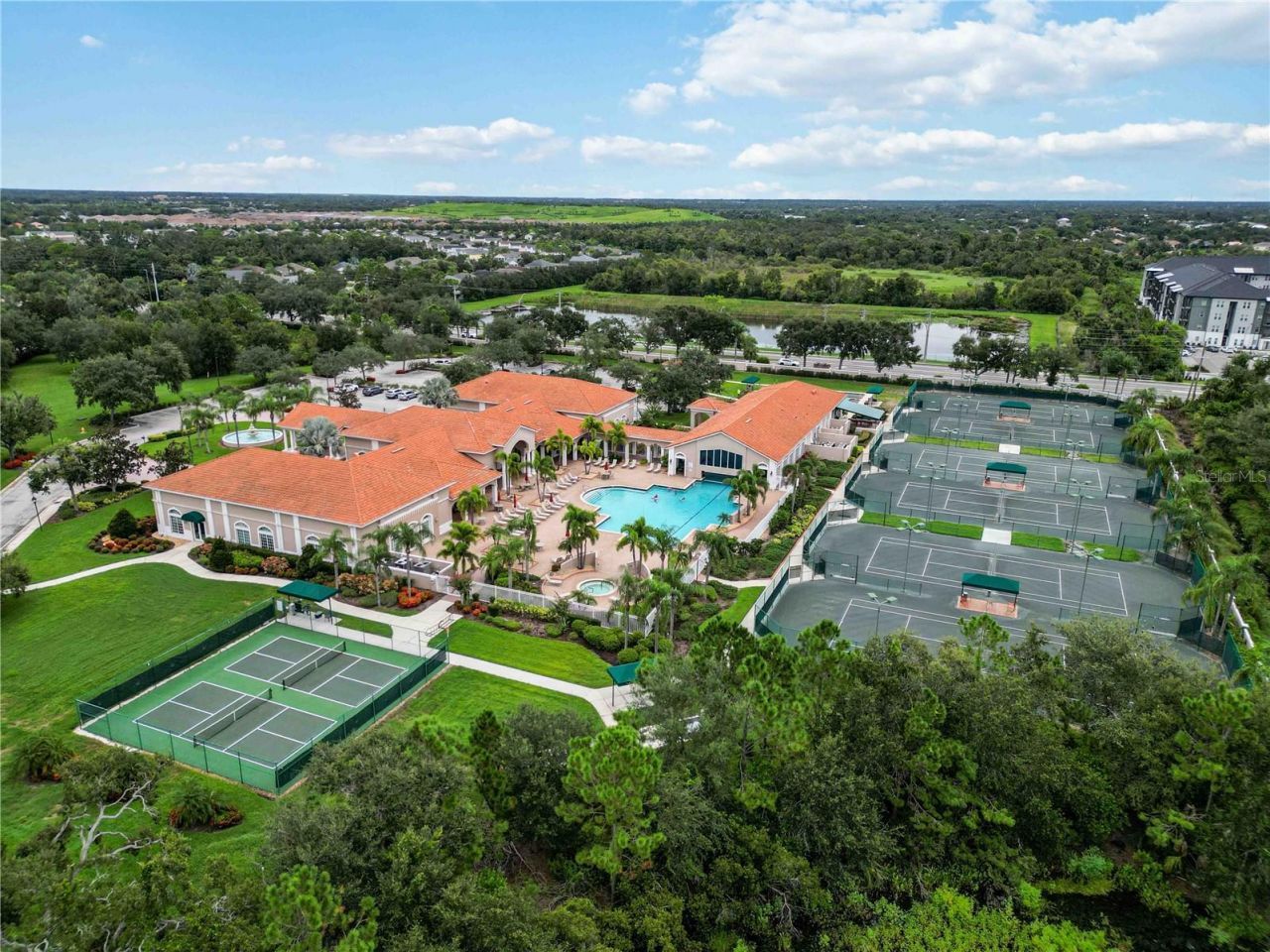 4218 64th Drive E, Sarasota, FL 34243 Photo