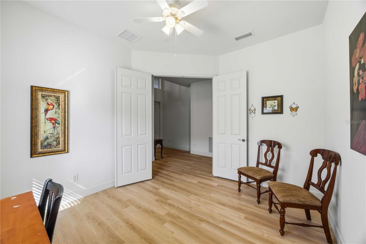 4218 64th Drive E, Sarasota, FL 34243 Photo