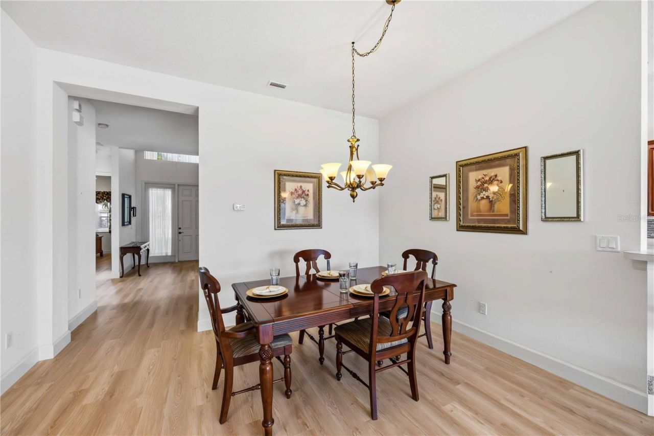 4218 64th Drive E, Sarasota, FL 34243 Photo