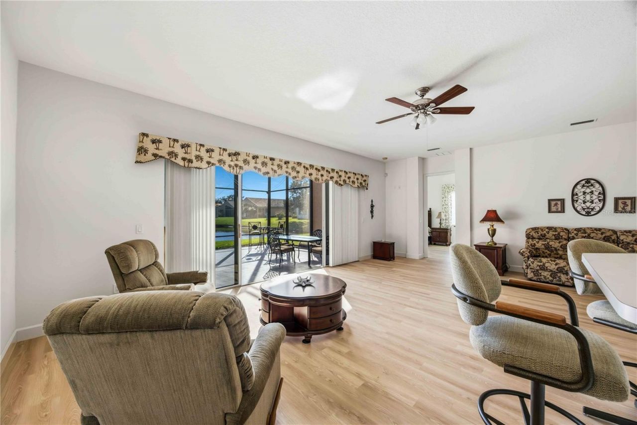 4218 64th Drive E, Sarasota, FL 34243 Photo