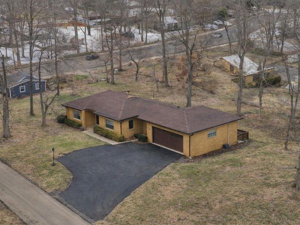 8324 Waterswolde Lane, Fort Wayne, IN 46825
