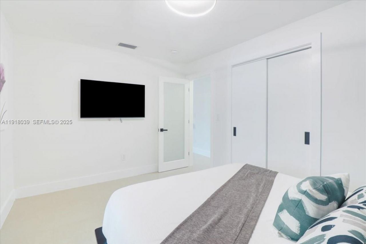 2215 Cleveland St, Hollywood, FL 33020 Photo