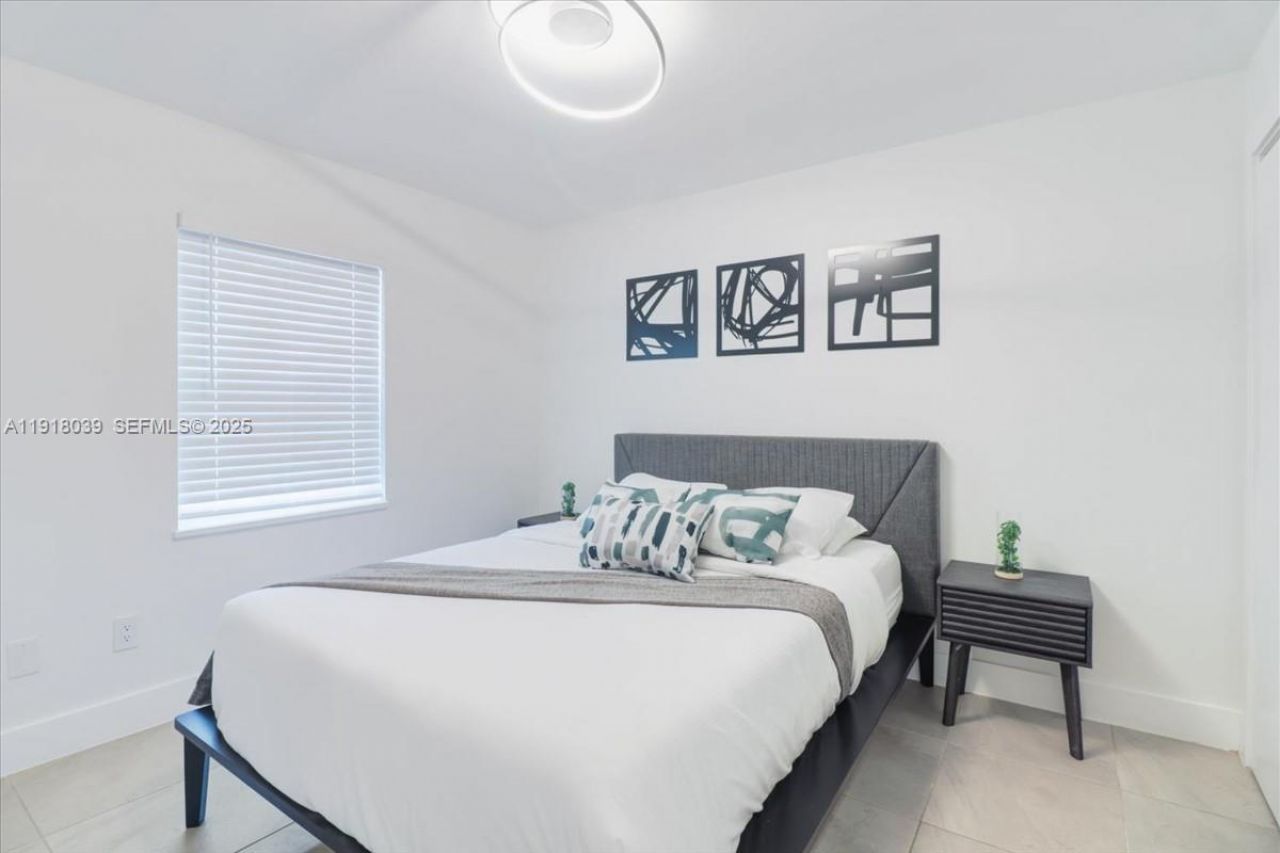 2215 Cleveland St, Hollywood, FL 33020 Photo