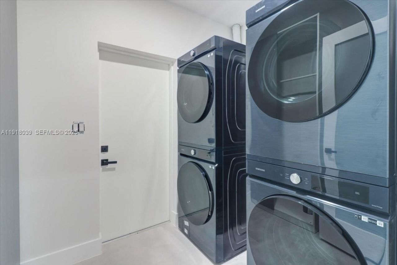 2215 Cleveland St, Hollywood, FL 33020 Photo