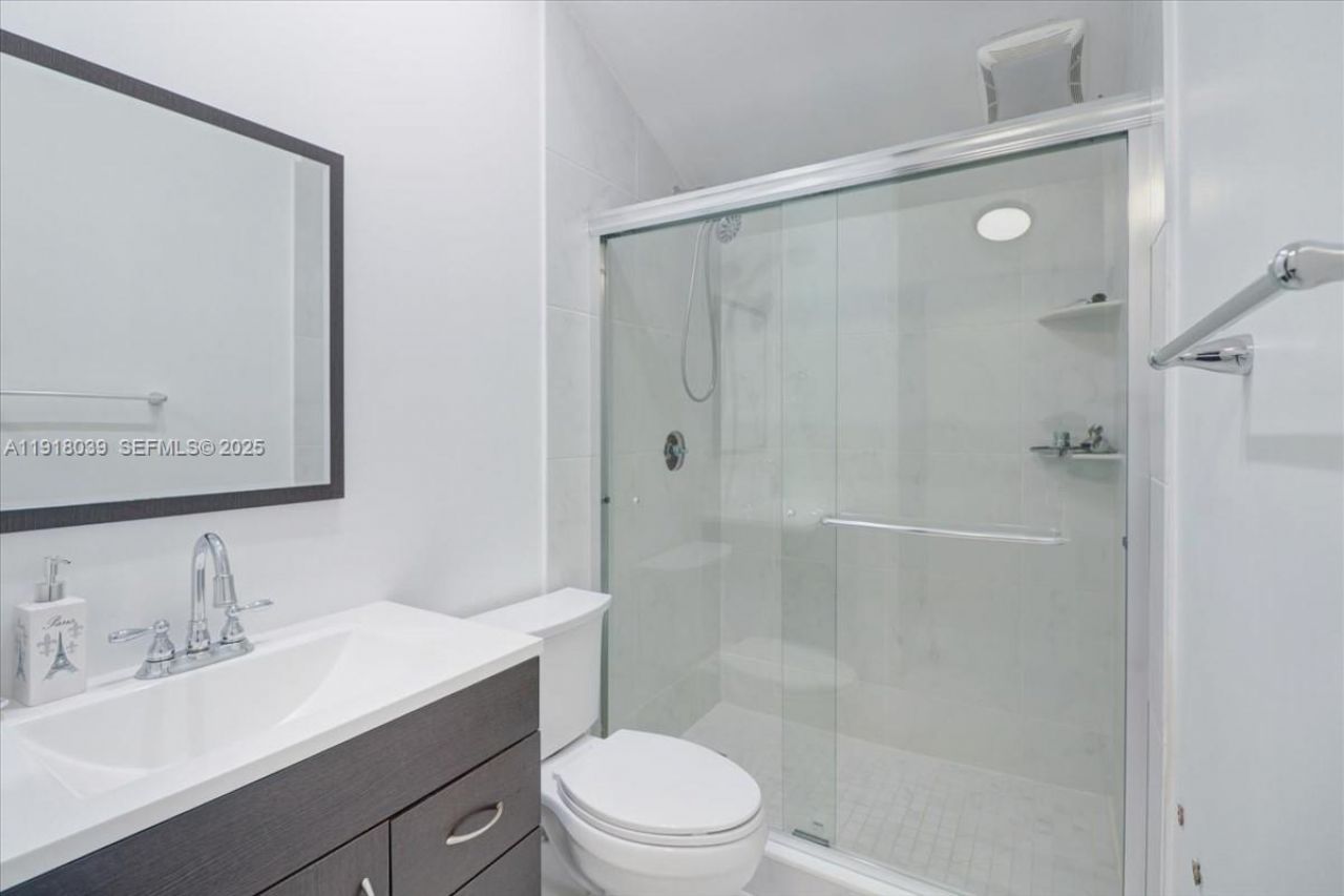 2215 Cleveland St, Hollywood, FL 33020 Photo