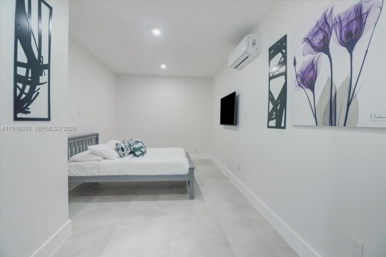 2215 Cleveland St, Hollywood, FL 33020 Photo