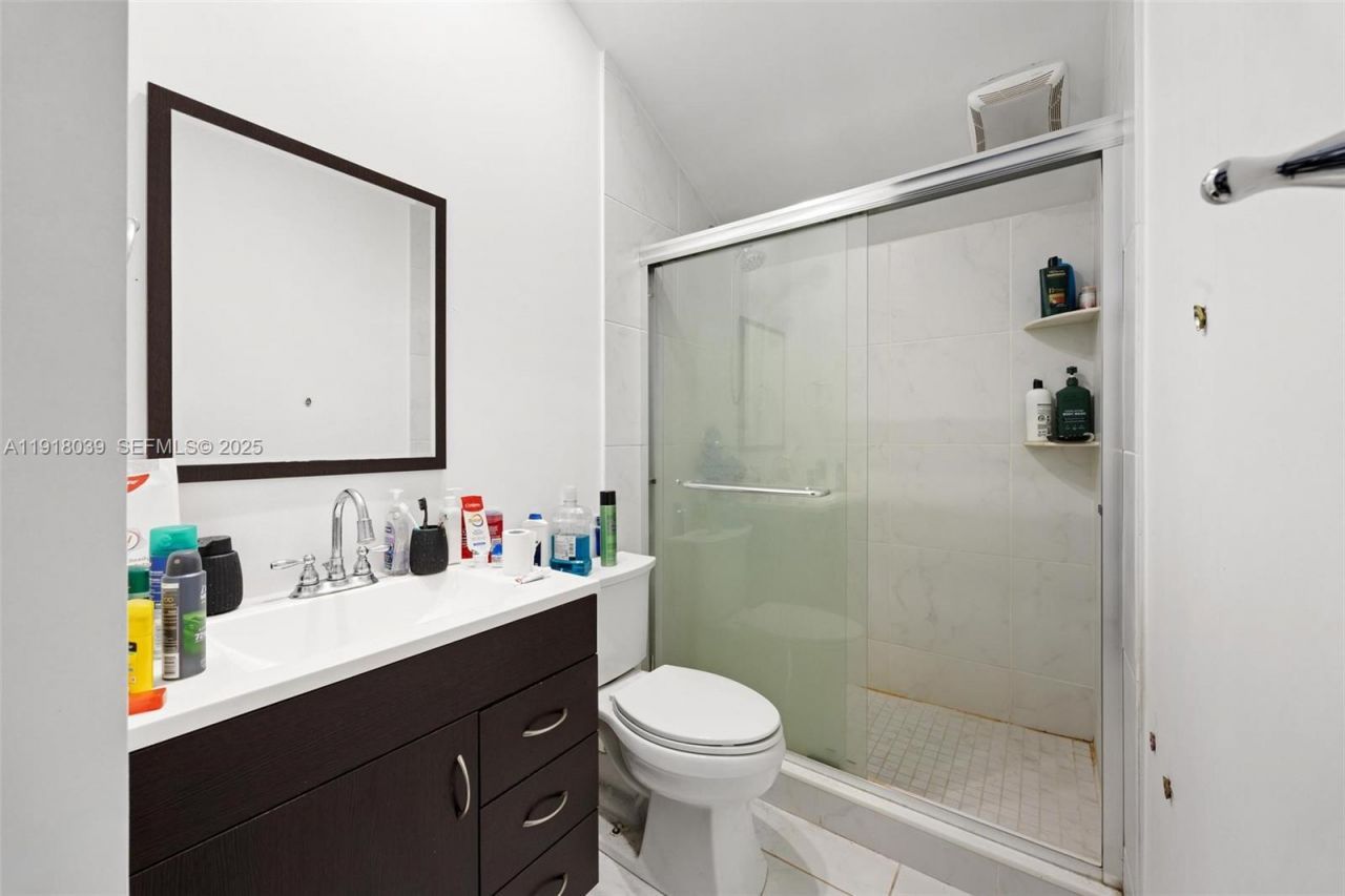 2215 Cleveland St, Hollywood, FL 33020 Photo