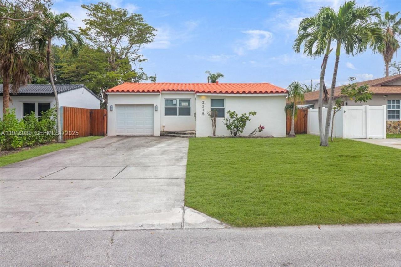 2215 Cleveland St, Hollywood, FL 33020 Photo