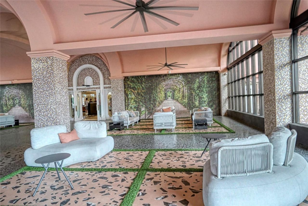 5225 Collins Ave, Unit 1204, Miami Beach, FL 33140 Photo