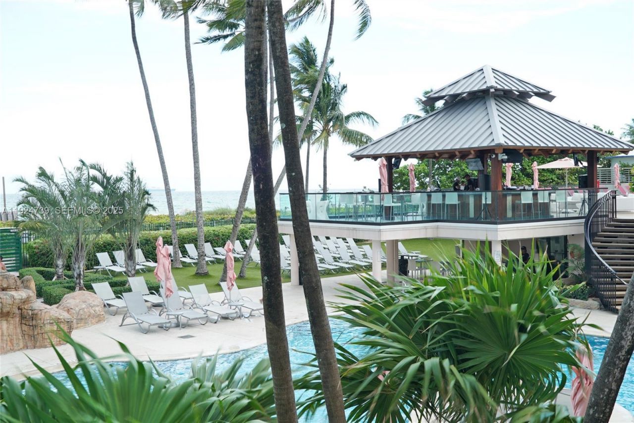 5225 Collins Ave, Unit 1204, Miami Beach, FL 33140 Photo