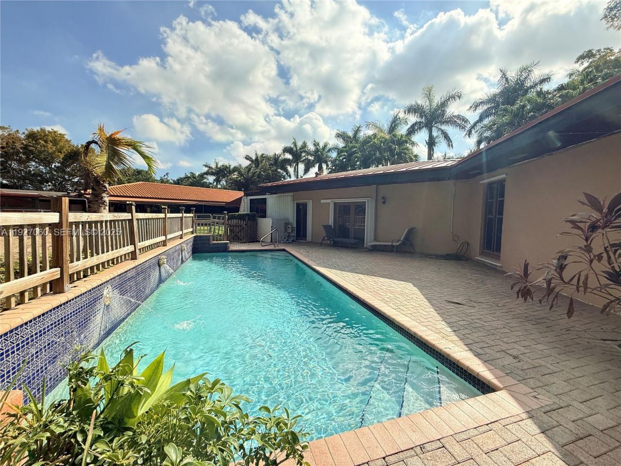 5877 SW 123rd Ave, Unit Main, Miami, FL 33183 Photo