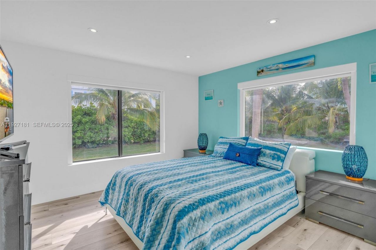 30468 Oleander Blvd, Big Pine Key, FL 33043 Photo