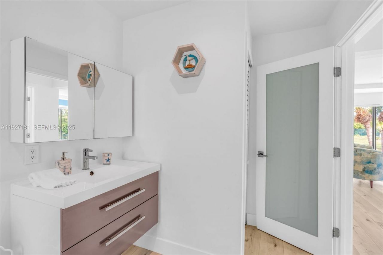 30468 Oleander Blvd, Big Pine Key, FL 33043 Photo