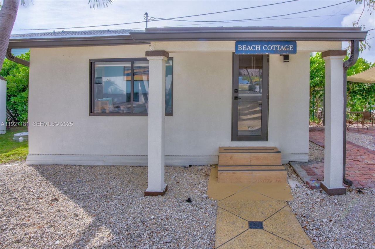 30468 Oleander Blvd, Big Pine Key, FL 33043 Photo