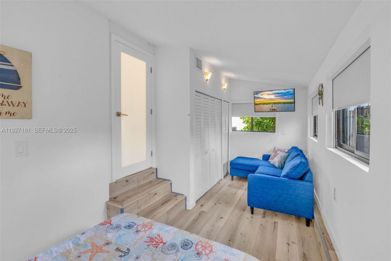 30468 Oleander Blvd, Big Pine Key, FL 33043 Photo