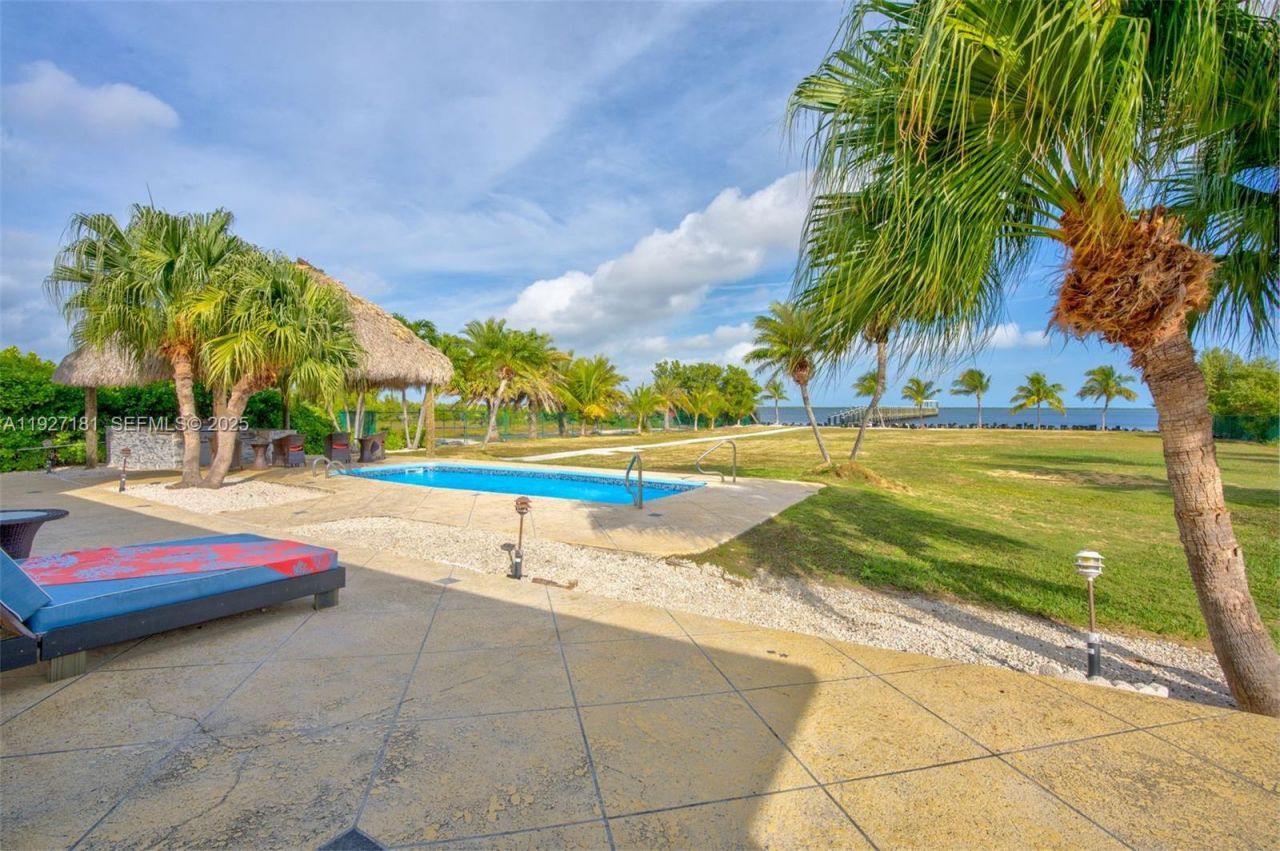 30468 Oleander Blvd, Big Pine Key, FL 33043 Photo