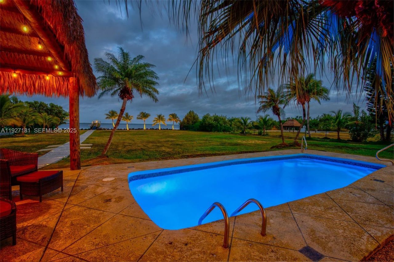 30468 Oleander Blvd, Big Pine Key, FL 33043 Photo