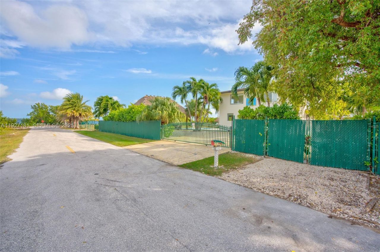 30468 Oleander Blvd, Big Pine Key, FL 33043 Photo