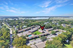 415 Parkdale Drive photo 4