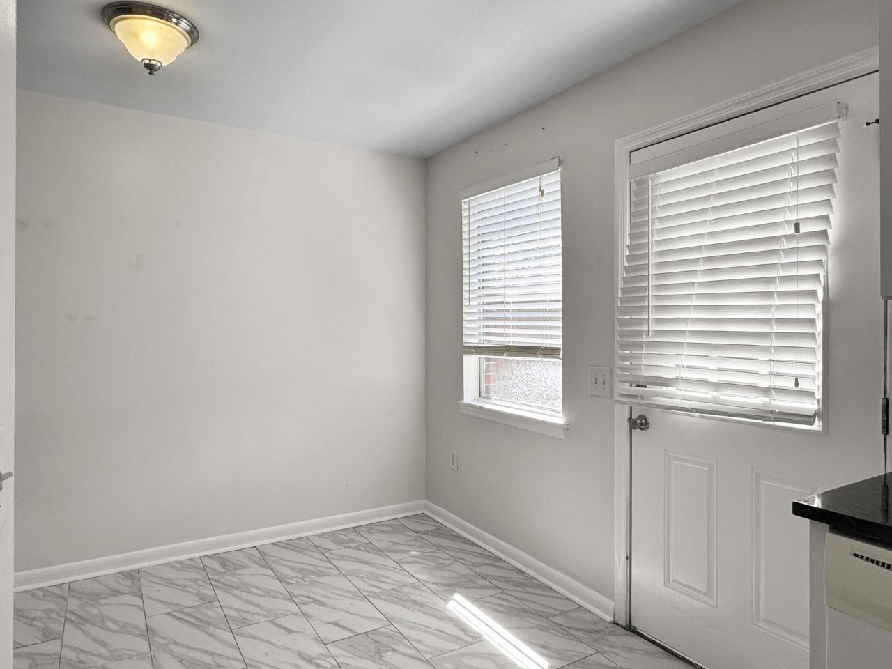 415 Parkdale Drive Photo 24