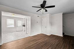 415 Parkdale Drive photo 4