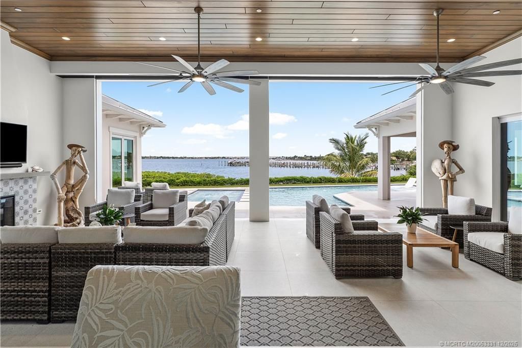 2842 SW Rivers End Way, Palm City, FL 34990 Photo