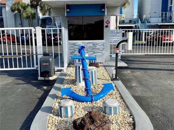 165 MEDALLION BOULEVARD, Unit C, MADEIRA BEACH, FL 33708