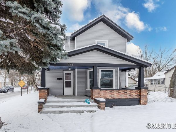 922 Burton Street SW, Wyoming, MI 49509