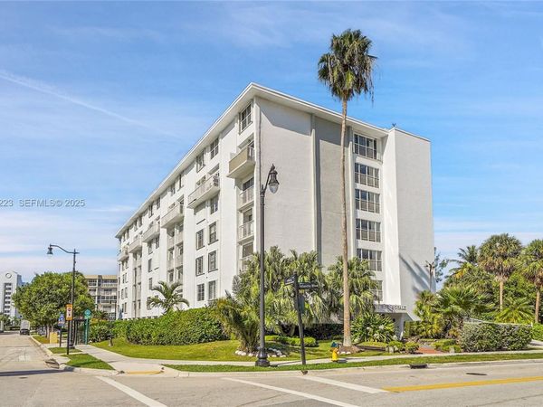 17800 Atlantic Blvd, Unit 409, Sunny Isles Beach, FL 33160