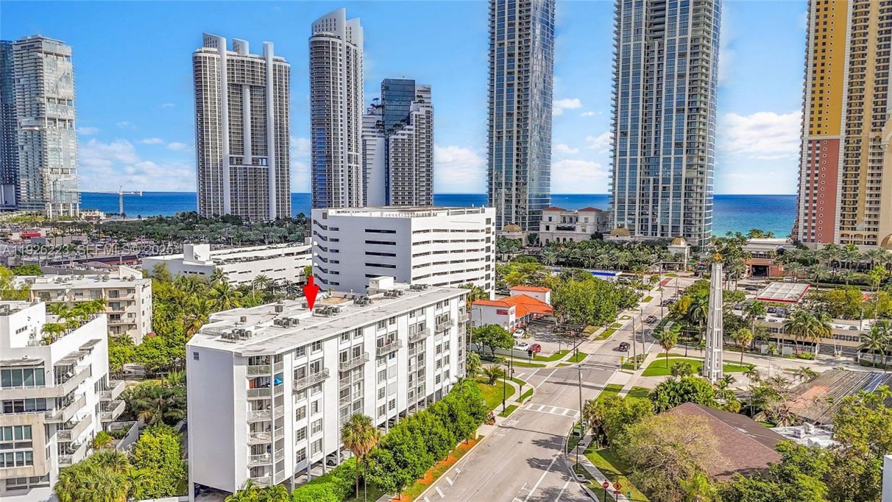 17800 Atlantic Blvd, Unit 409, Sunny Isles Beach, FL 33160 Photo