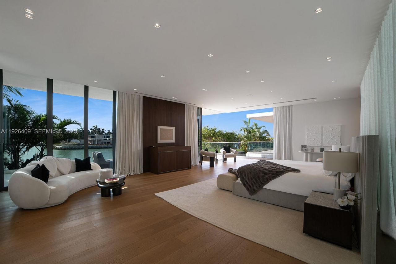 6480 Allison Rd, Miami Beach, FL 33141 Photo