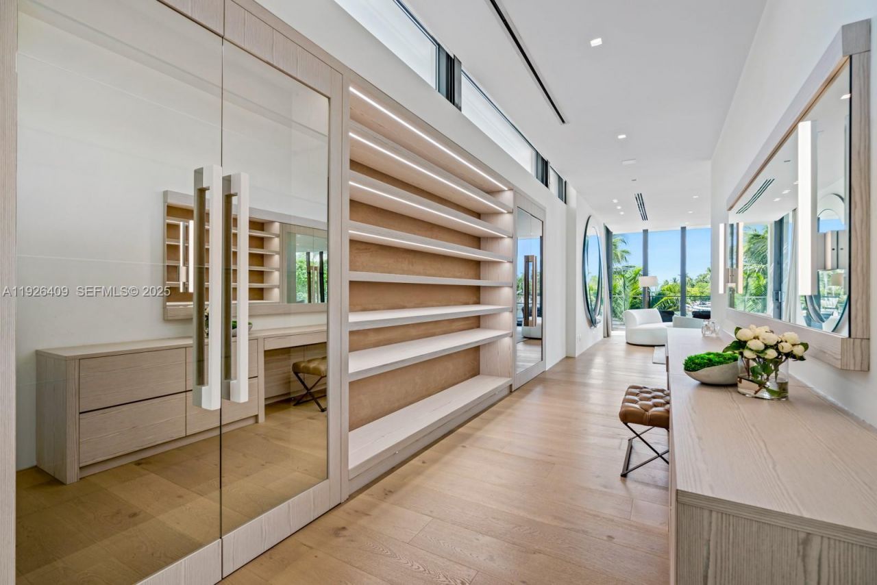 6480 Allison Rd, Miami Beach, FL 33141 Photo