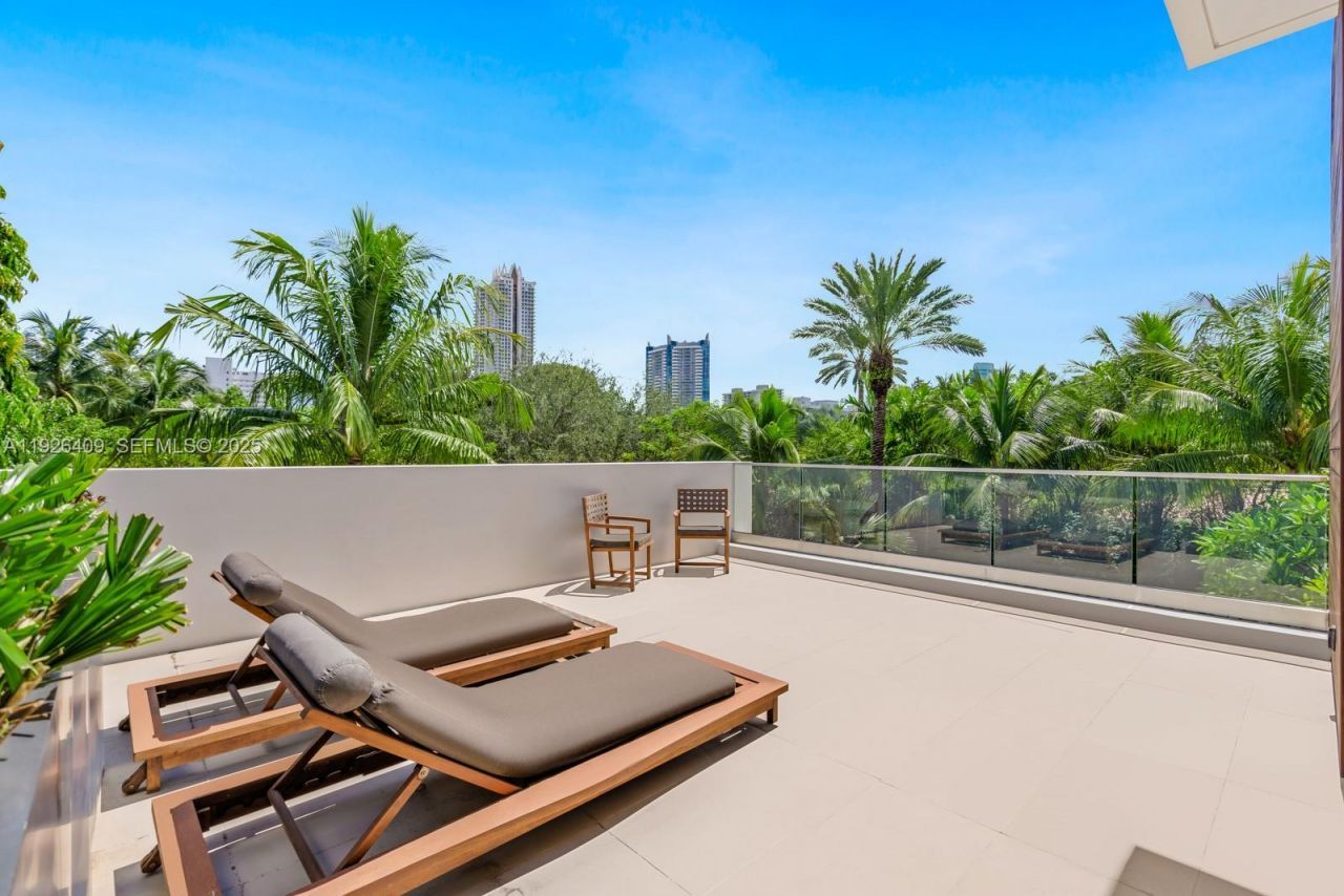 6480 Allison Rd, Miami Beach, FL 33141 Photo