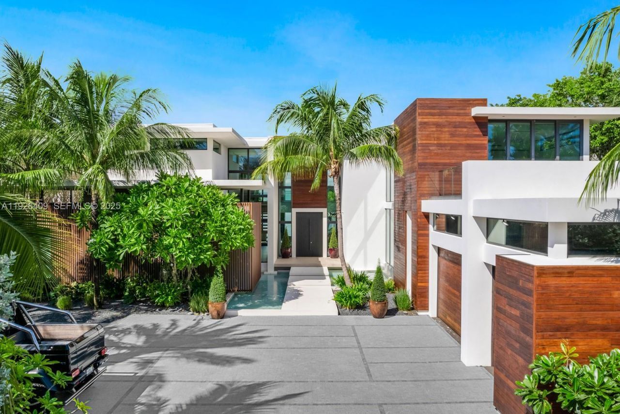 6480 Allison Rd, Miami Beach, FL 33141 Photo