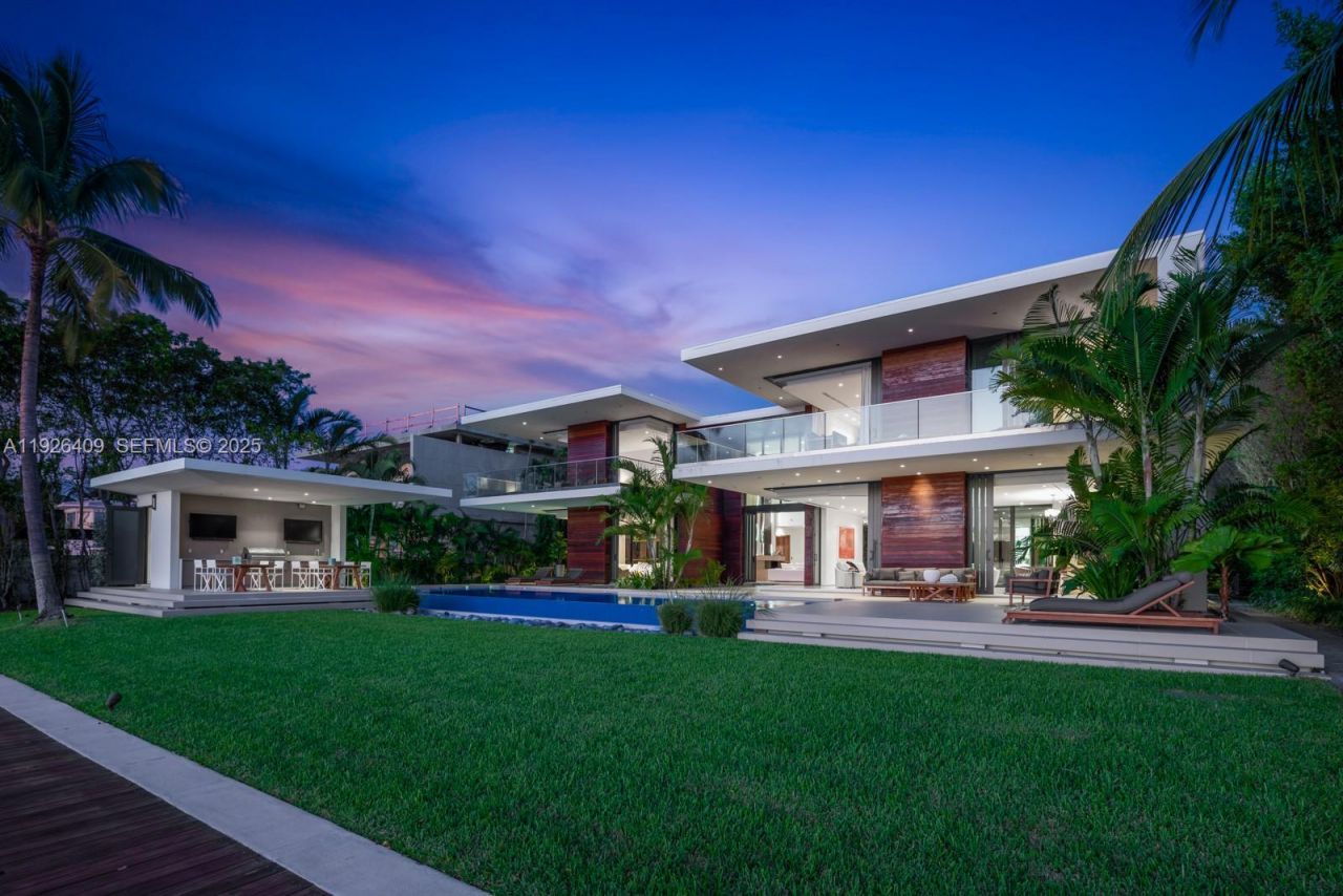 6480 Allison Rd, Miami Beach, FL 33141 Photo