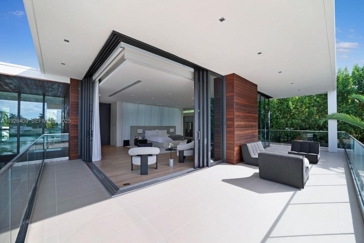 6480 Allison Rd, Miami Beach, FL 33141 Photo