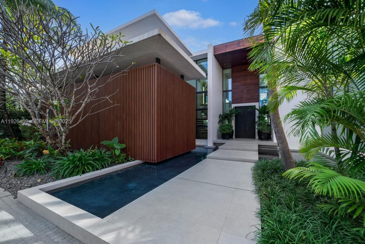 6480 Allison Rd, Miami Beach, FL 33141 Photo