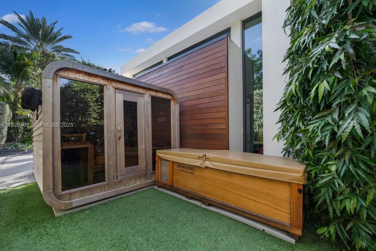 6480 Allison Rd, Miami Beach, FL 33141 Photo