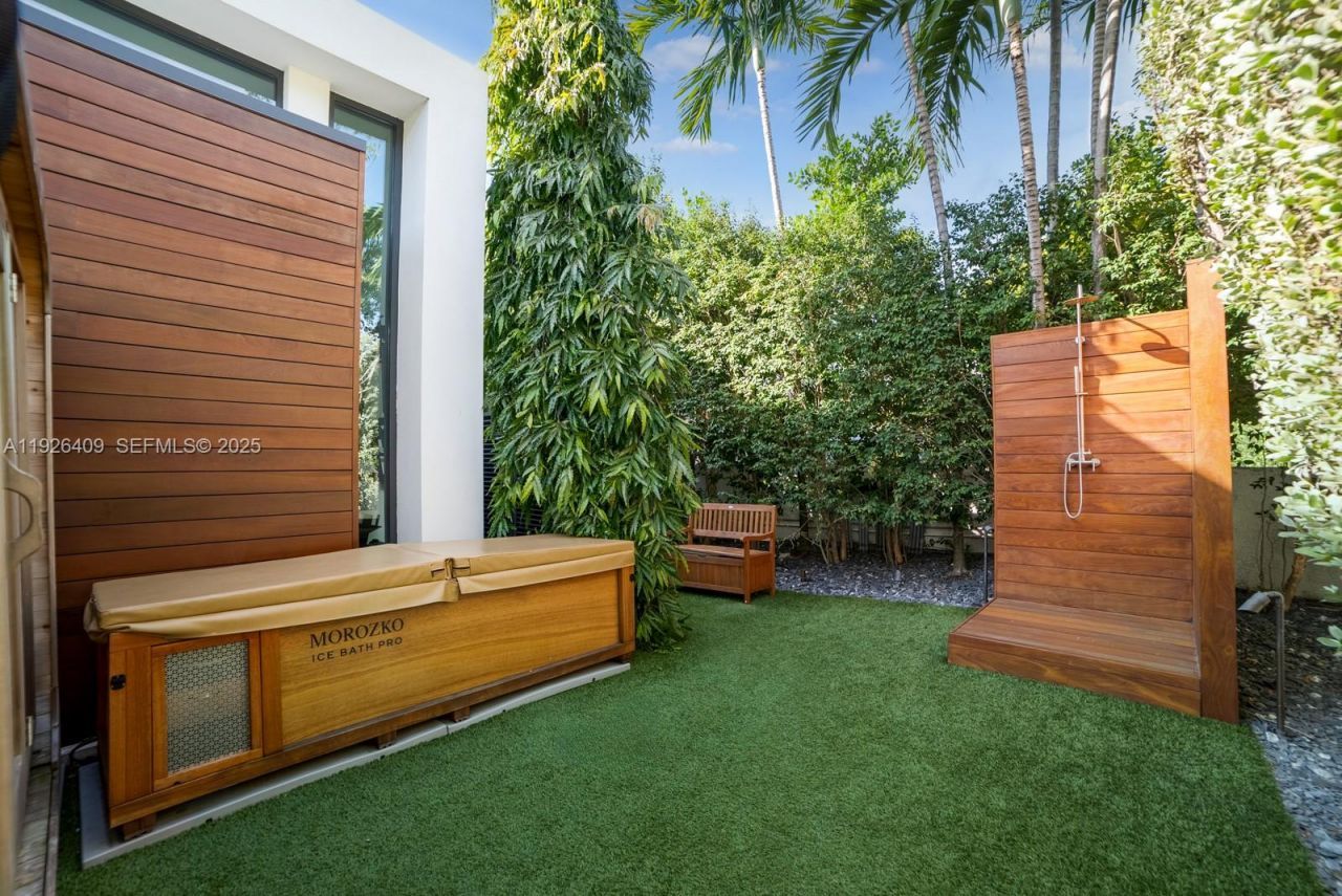 6480 Allison Rd, Miami Beach, FL 33141 Photo