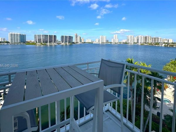 18000 N Bay Rd, Unit 603, Sunny Isles Beach, FL 33160