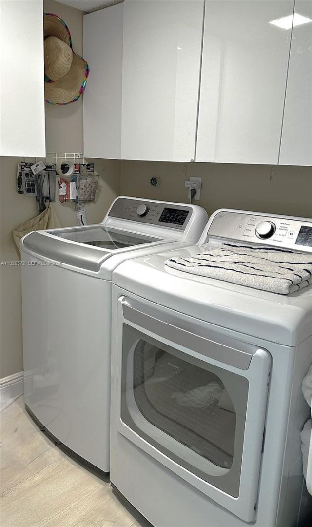 18000 N Bay Rd, Unit 603, Sunny Isles Beach, FL 33160 Photo