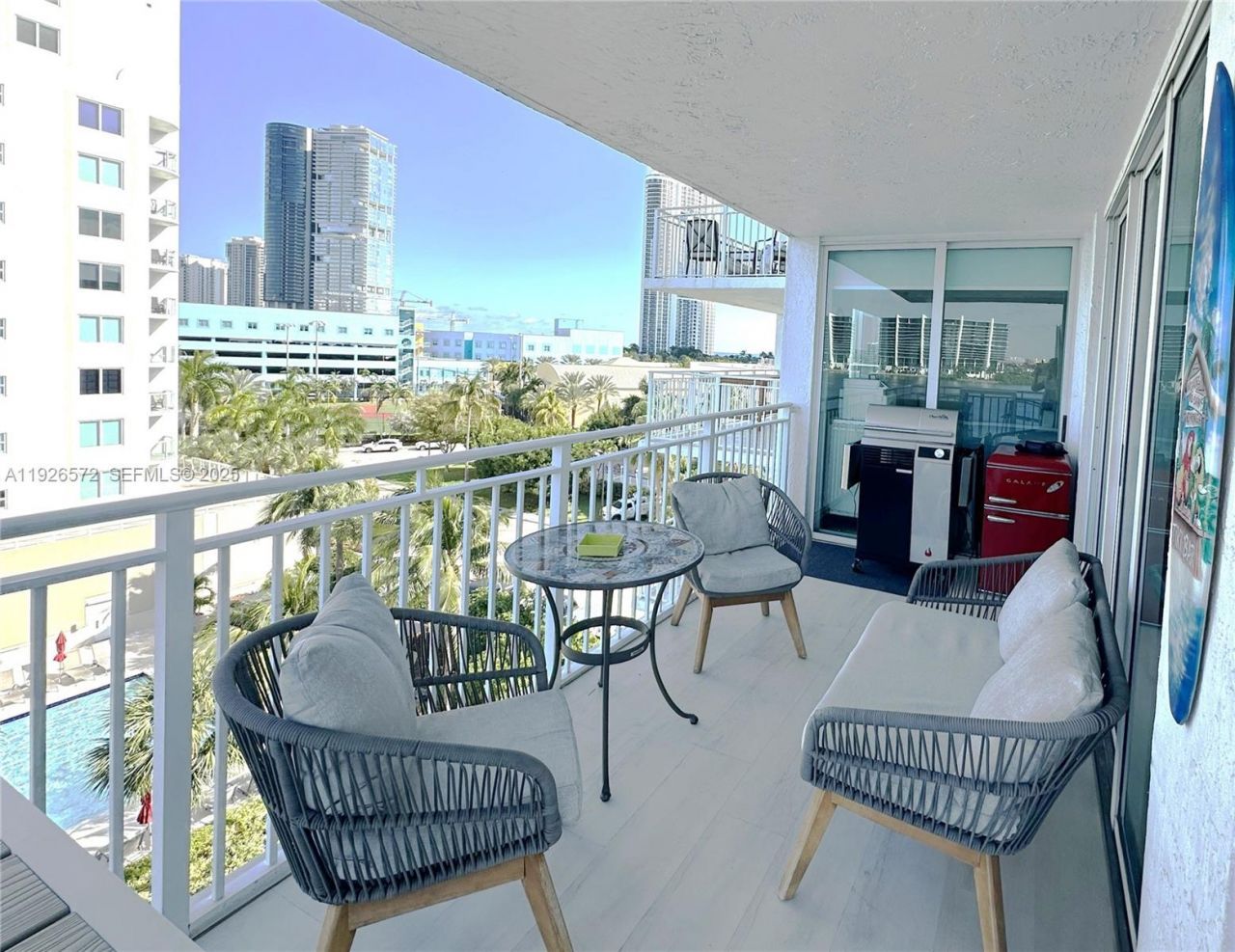 18000 N Bay Rd, Unit 603, Sunny Isles Beach, FL 33160 Photo