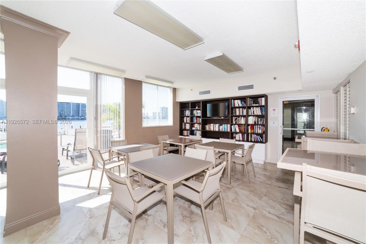 18000 N Bay Rd, Unit 603, Sunny Isles Beach, FL 33160 Photo