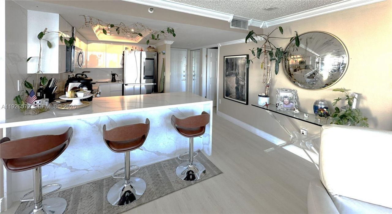 18000 N Bay Rd, Unit 603, Sunny Isles Beach, FL 33160 Photo