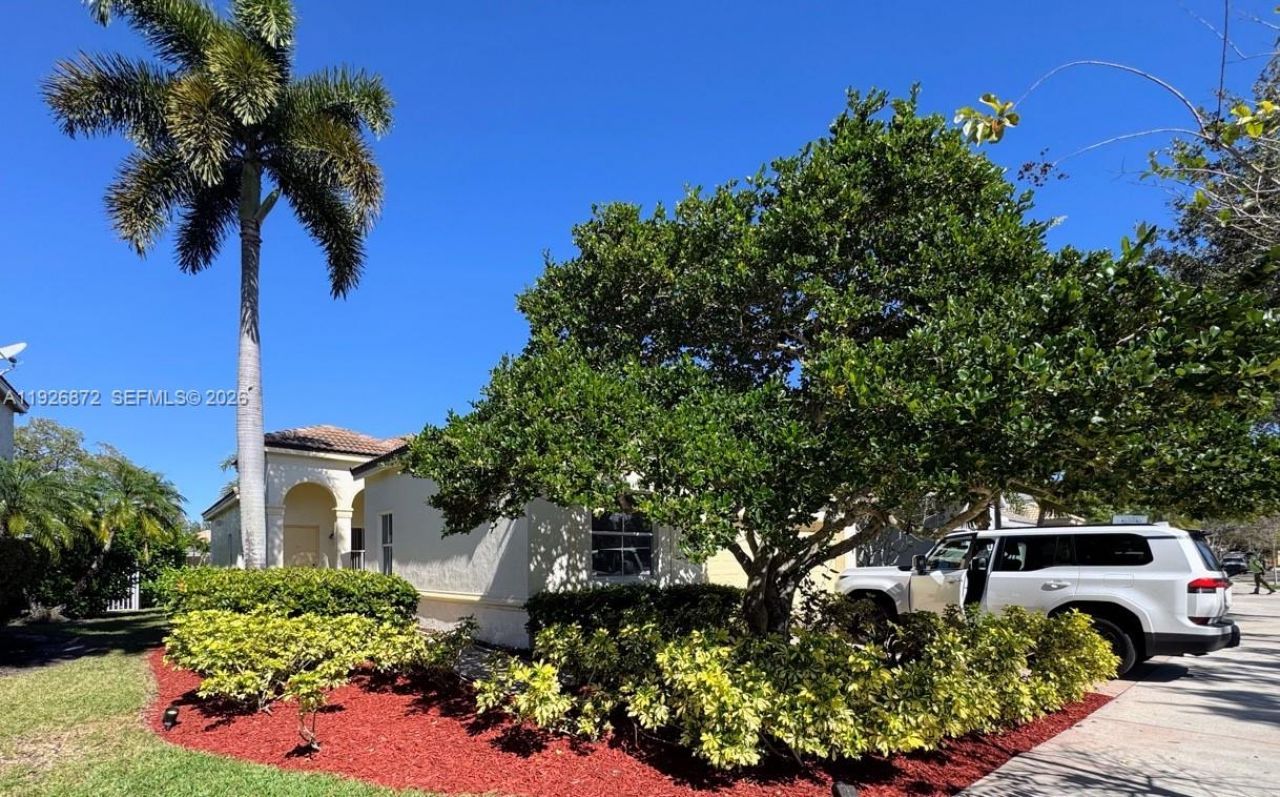 815 Vista Meadows Drive, Weston, FL 33327 Photo