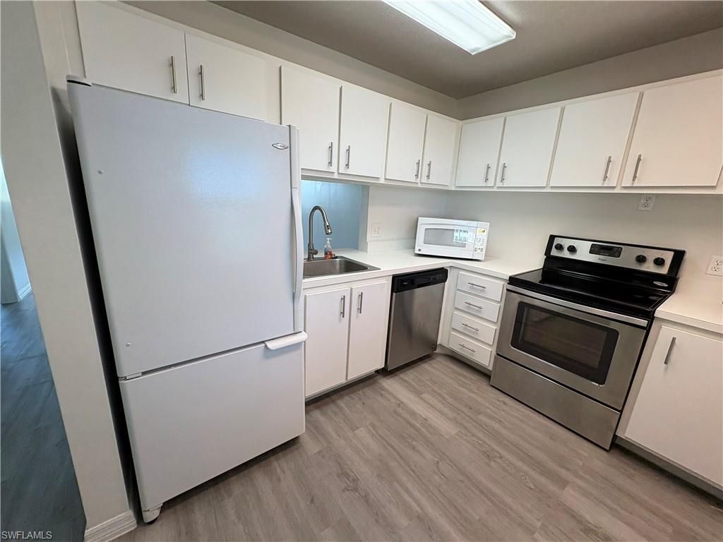 1724 Pine Valley Dr , Unit 319, Fort Myers, FL 33907 Photo