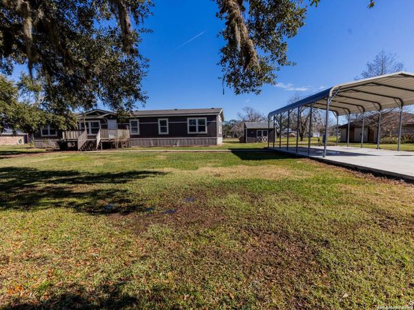 94 County Road 148, Bay City, TX 77414