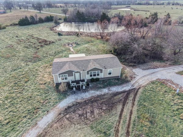 302 SE 901 Road, Clinton, MO 64735